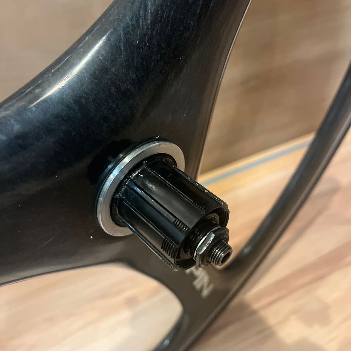 Yahoo!オークション - SPIN 700c クリンチャー シマノフリー 100 Yahoo!オークション - SPIN 700c クリンチャー シマノフリー 100
