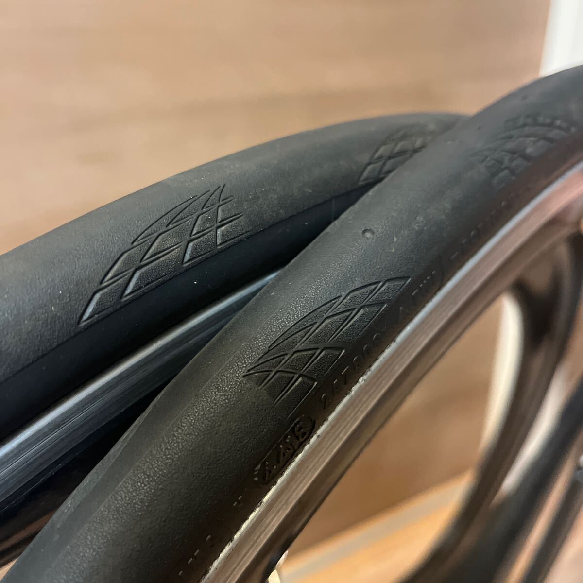 Yahoo!オークション - SPIN 700c クリンチャー シマノフリー 100 Yahoo!オークション - SPIN 700c クリンチャー シマノフリー 100