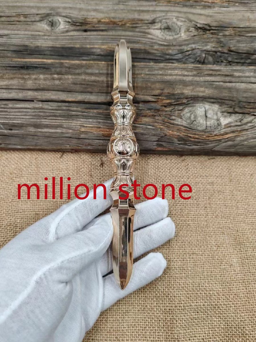 密教法具 寺院用仏具」極上品 真言宗 鬼面型 独鈷杵 真鍮製磨き 密教法具 寺院用仏具」極上品 真言宗 鬼面型 独鈷杵 真鍮製磨き