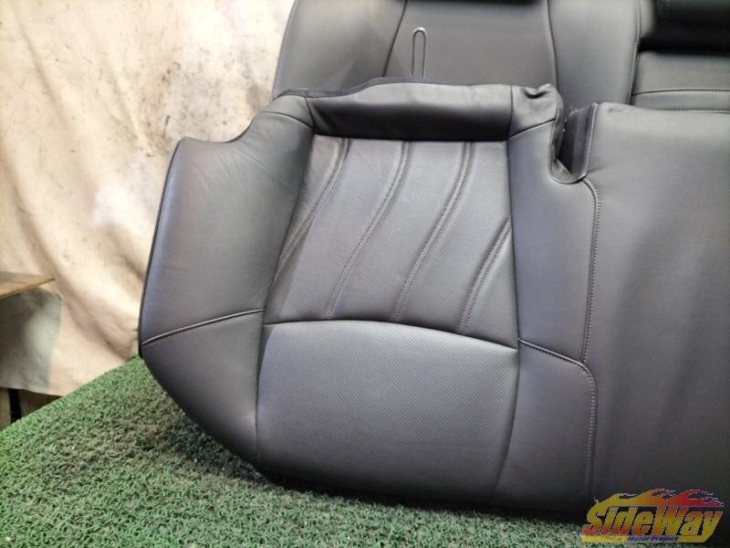 V_フーガ(KY51)レザーリアシート 2点【T27N】_画像7