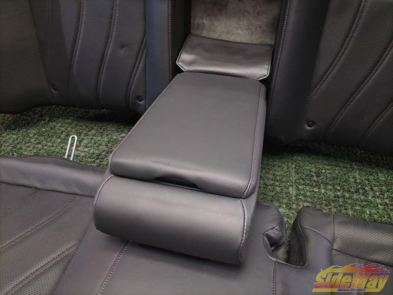 V_フーガ(KY51)レザーリアシート 2点【T27N】_画像3