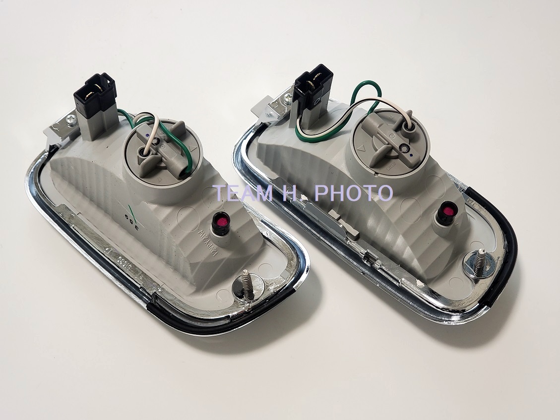 【新品】L700S ミラジーノ ダイハツ純正 ターンシグナルランプASSY 左右セット　フロント ウインカー　L710S　ソケット＆バルブもセット
