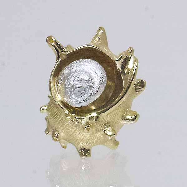 18金イエローゴールド K18YG プラチナ PT850 ピンブローチ タイタック タックピン サザエ 巻貝