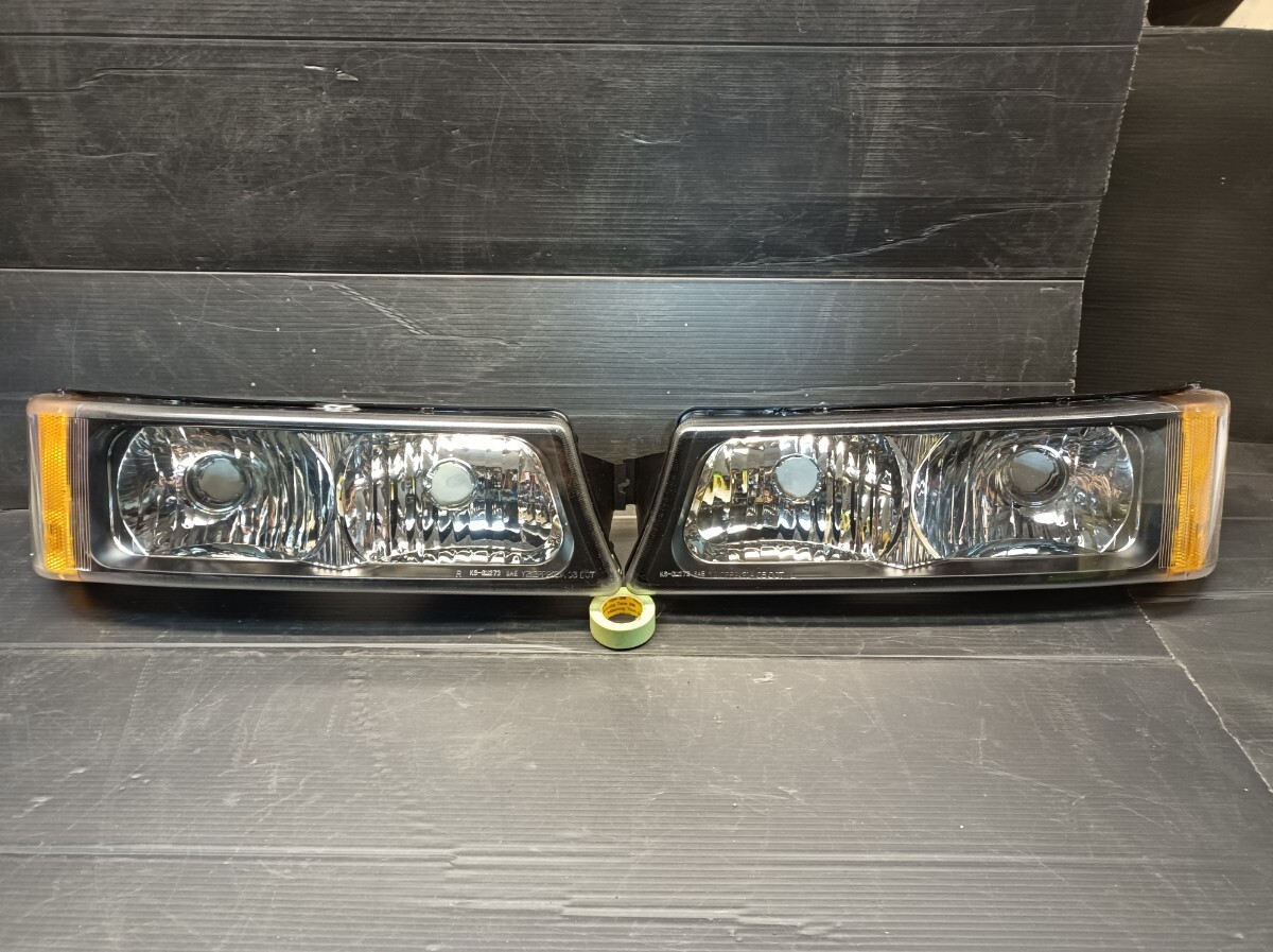 最終値下げ 新品 03-06y シボレー シルバラード /02-06y アバランチ パークシグナル 左右セット ライト ランプ ヘッドライト _画像1