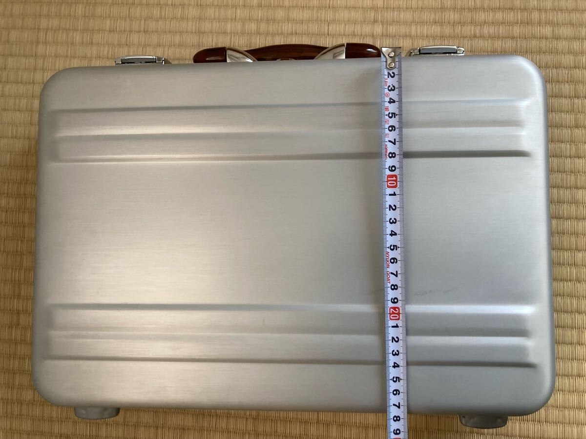 限定モデル】ゼロハリバートン アタッシュケース ビジネスバッグ 限定モデル】ゼロハリバートン アタッシュケース ビジネスバッグ