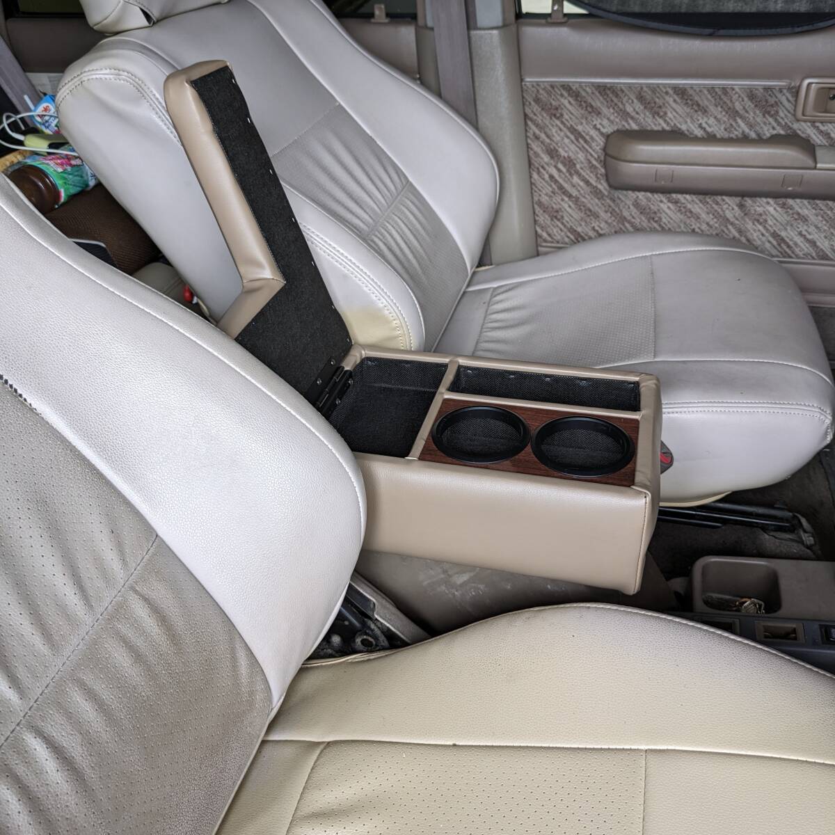 TME LANDCRUISER70 center armrest console box drink holder Middle Eastern collar Brown×Wood アームレスト コンソールボックス CW