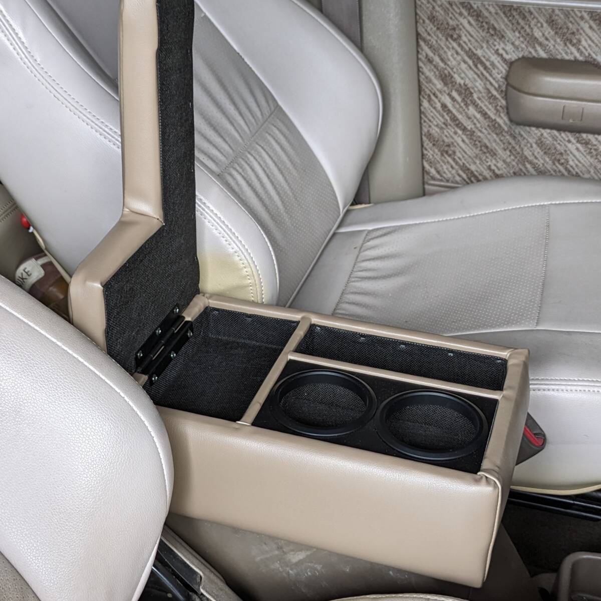 TME LANDCRUISER70 center armrest console box drink holder Middle Eastern collar Brown×Black アームレスト コンソールボックス CB
