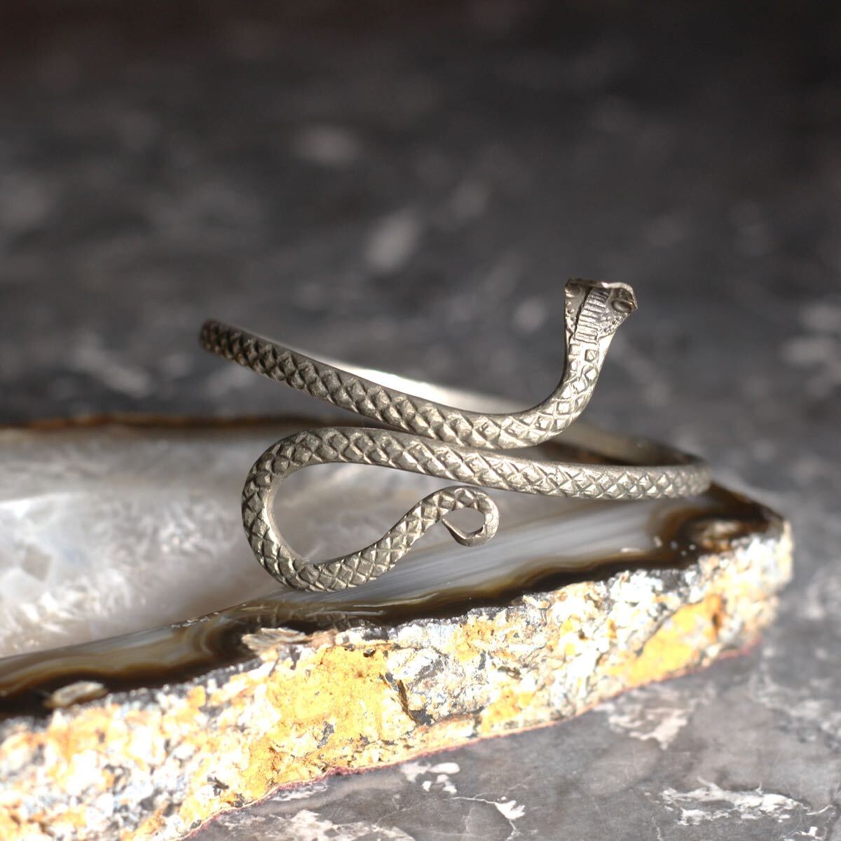 USA VINTAGE SNAKE DESIGN METAL BANGLE/アメリカ古着蛇デザインメタルバングル_画像1