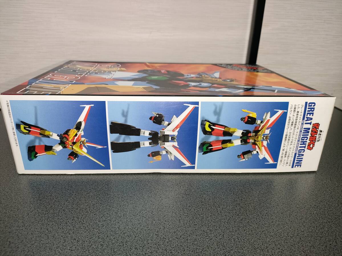 フジミ 1/144 勇者特急マイトガイン グレートマイトガイン 未組立_画像4
