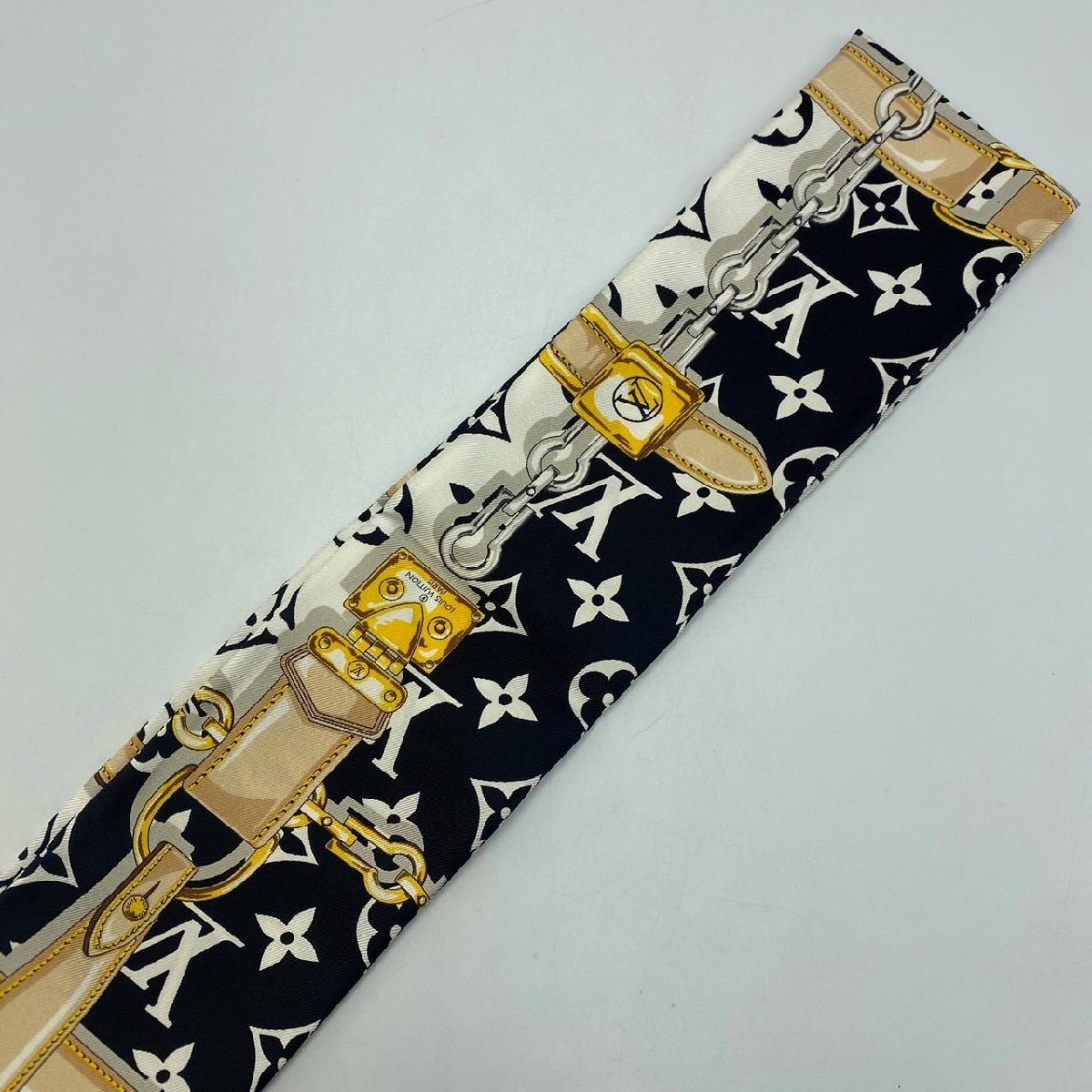 LOUIS VUITTON ルイ・ヴィトン M78656 バンドー モノグラム・コンフィデンシャル ブランド スカーフ 服飾雑貨 小物 シルク100%_画像5