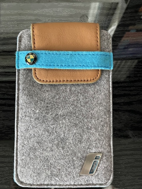 BMW I ペンケース?スマフォケース　未使用品