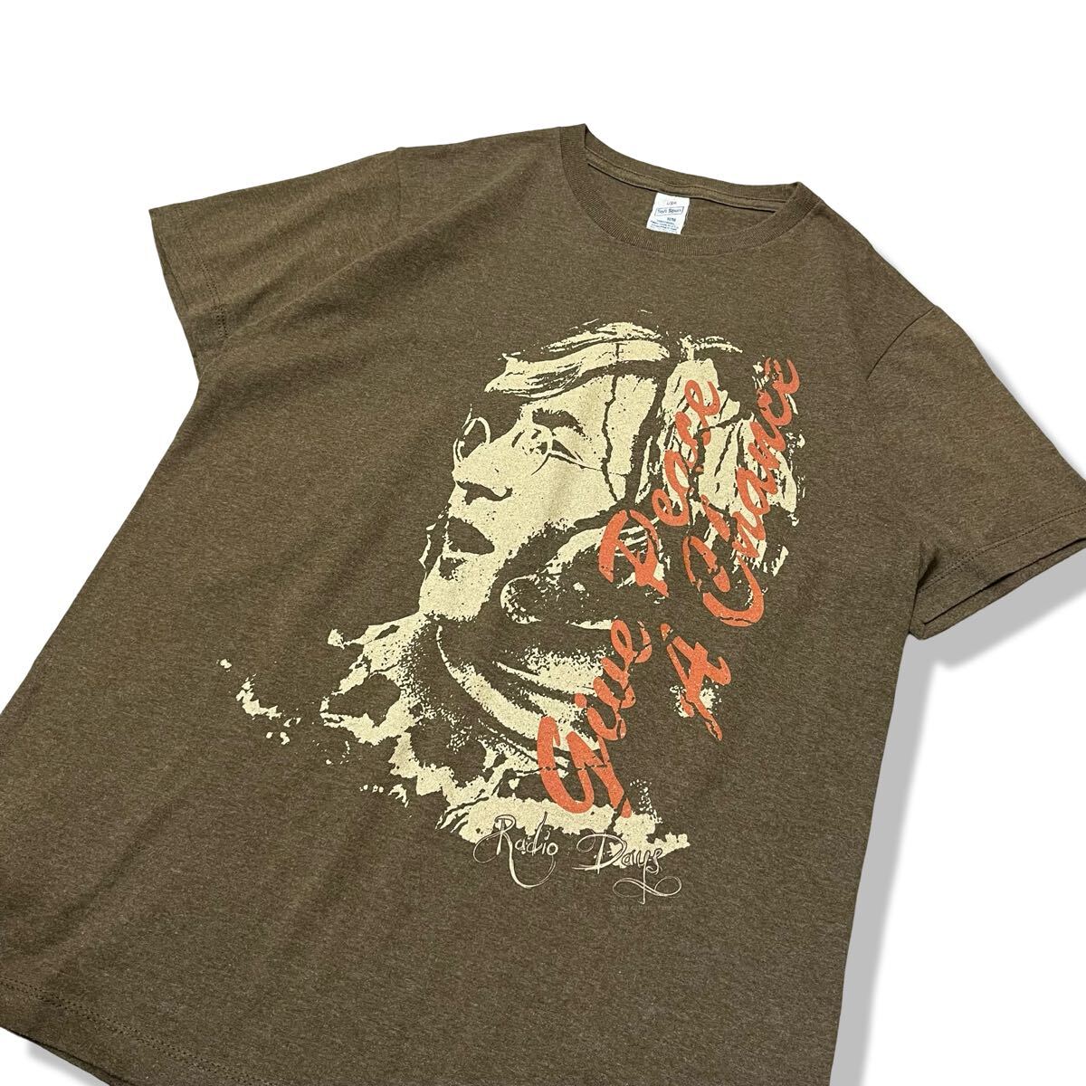 【00s】ジョン・レノン 平和を我らに 楽曲名 フェイスプリントTシャツ ブラウン M 半袖 クルーネック バンT ロックTシャツ USA製_画像3