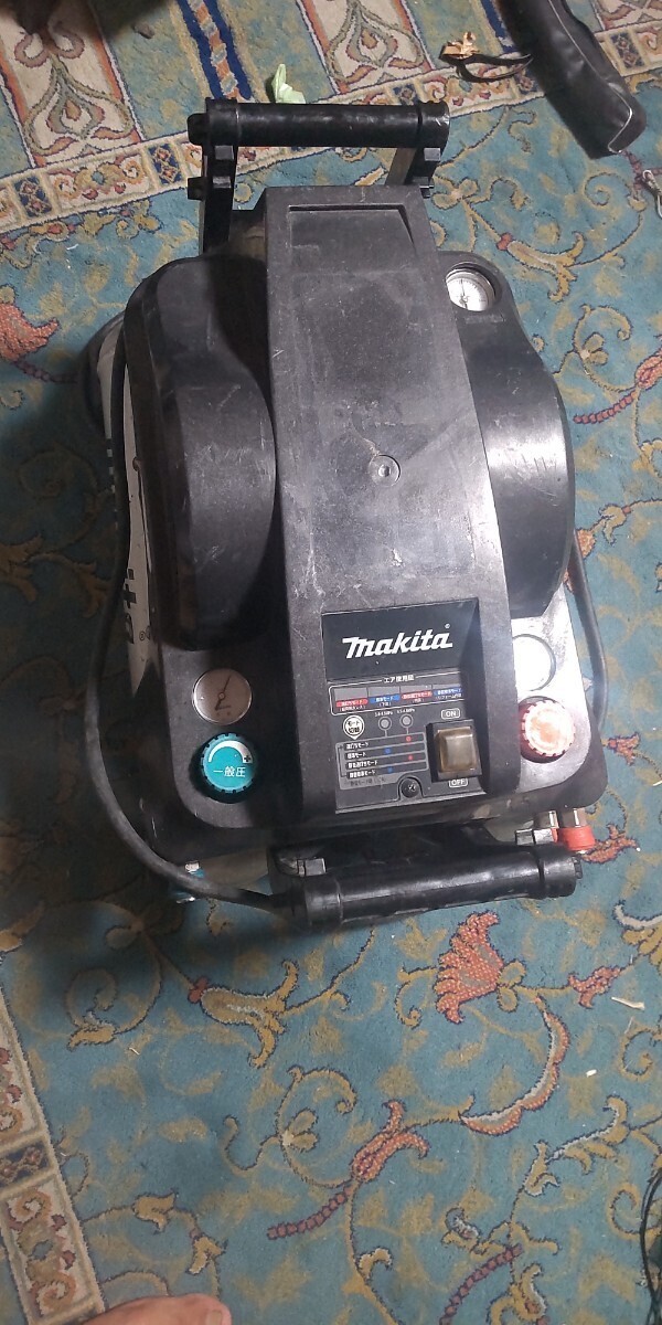 makita マキタ 高圧 常圧 エアコンプレッサー AC460XL 現状渡し makita マキタ 高圧 常圧 エアコンプレッサー AC460XL 現状渡し