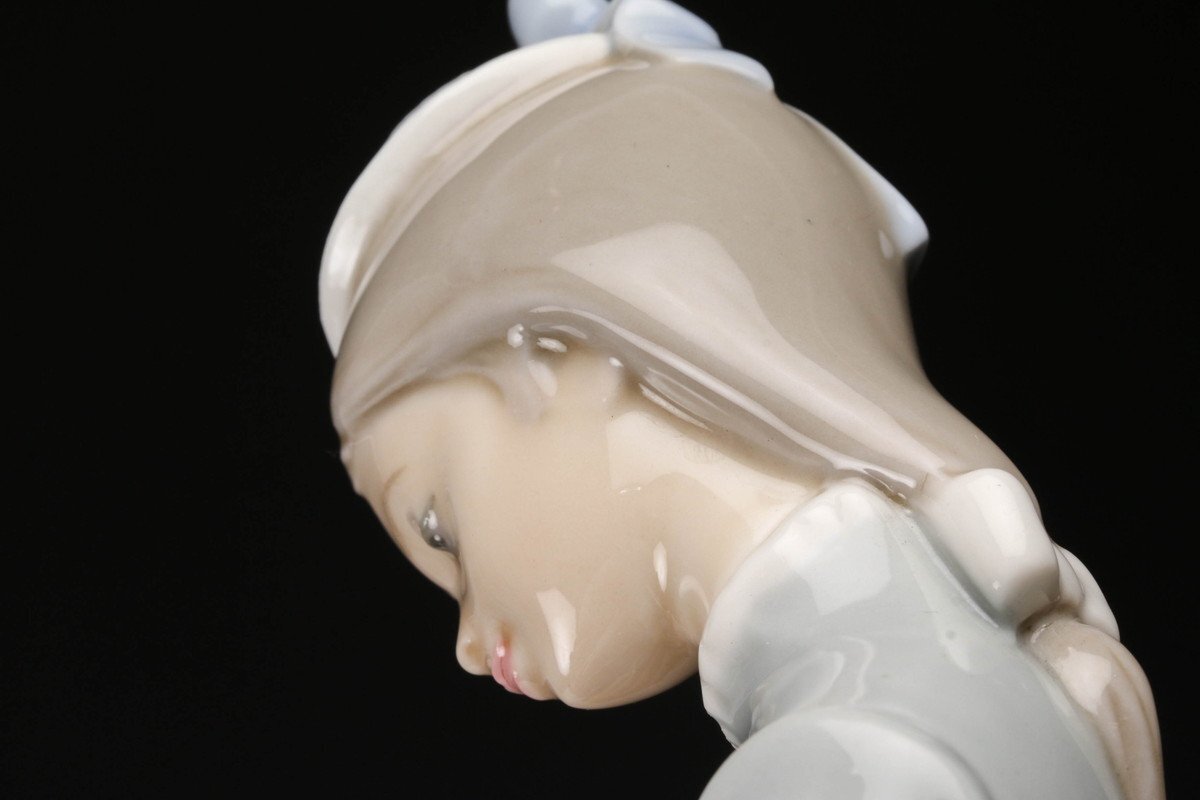 SAG】LLADRO リヤドロ 高さ37cm『子犬を抱く貴婦人』4893 本物 SAG】LLADRO リヤドロ 高さ37cm『子犬を抱く貴婦人』4893 本物
