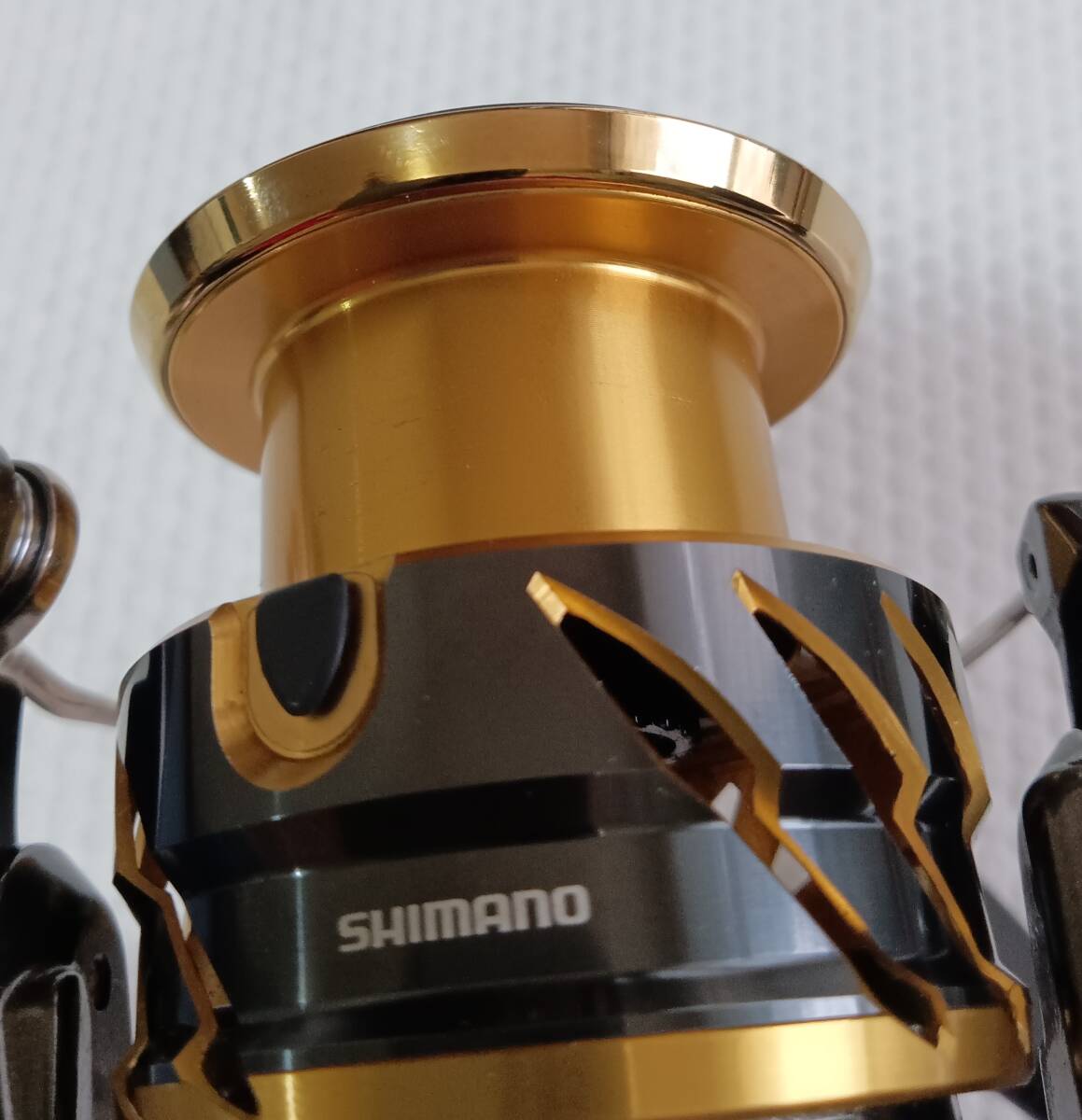シマノ 20 TWINPOWER 20ツインパワー C3000XG SHIMANO USED品 シマノ 20 TWINPOWER 20ツインパワー C3000XG SHIMANO USED品