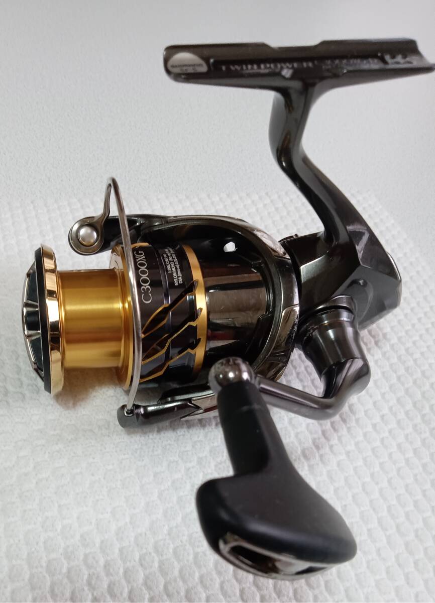 シマノ 20 TWINPOWER 20ツインパワー C3000XG SHIMANO USED品 シマノ 20 TWINPOWER 20ツインパワー C3000XG SHIMANO USED品