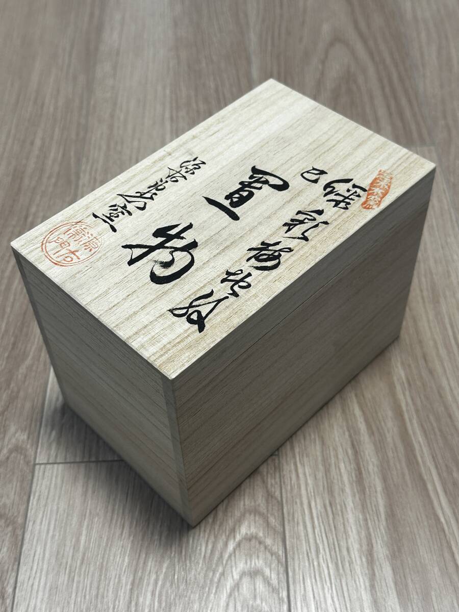 汚れや傷があります。