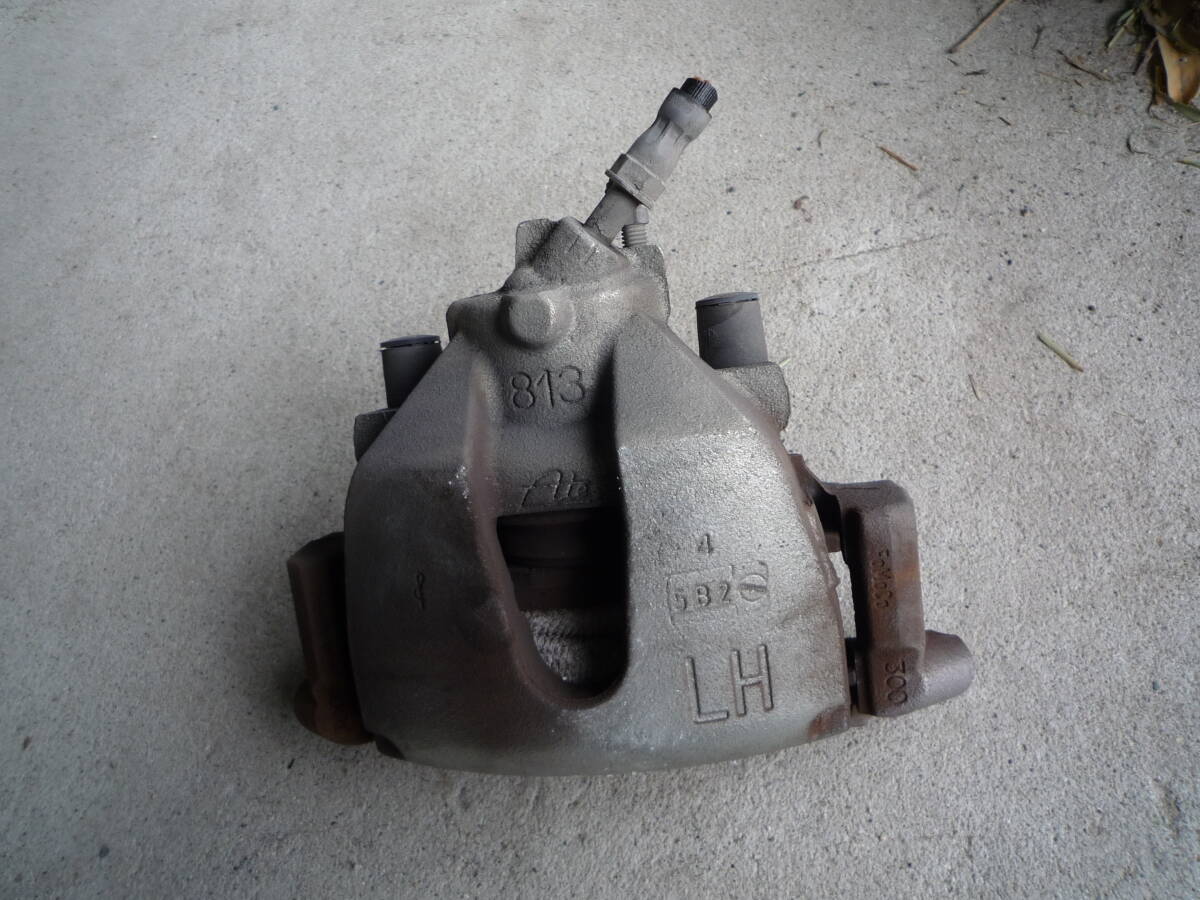 H27年 (ボルボ V40) 左 フロント キャリパー (MB4164T) _画像3