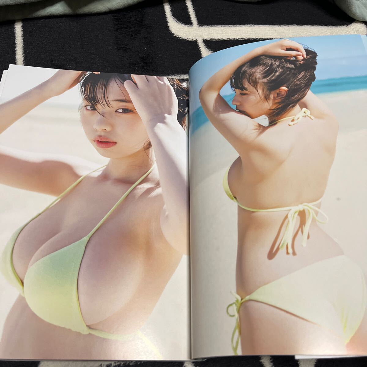 ☆菊地姫奈☆直筆サイン入り写真集 「moment」中古美品 生写真 ☆菊地姫奈☆直筆サイン入り写真集 「moment」中古美品 生写真