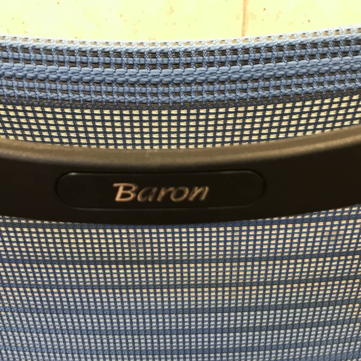 値下げ【直接引取可】オカムラ Baron バロン オフィスチェア CP33DR-FGR4 肘なし ローバック 背メッシュ アクアブルー I0223-1　　　