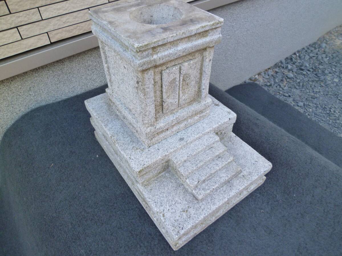 即決・御影石】氏神様(48㎝ 40Kg) お宮 石祠 屋敷神 敷地神 石像 即決・御影石】氏神様(48㎝ 40Kg) お宮 石祠 屋敷神 敷地神 石像