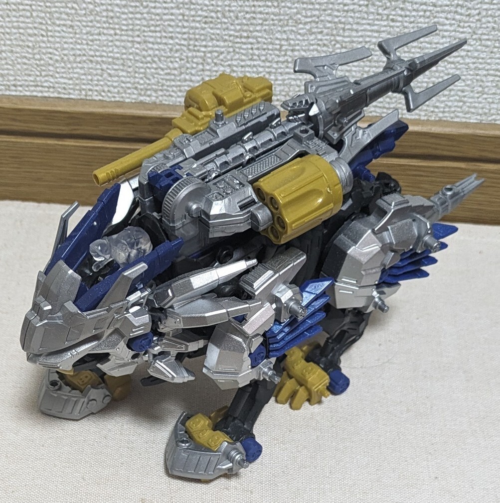 ゾイドワイルド ライガー ・ジ・ アーサー ZOIDS 組立済み ゾイドワイルド ライガー ・ジ・ アーサー ZOIDS 組立済み