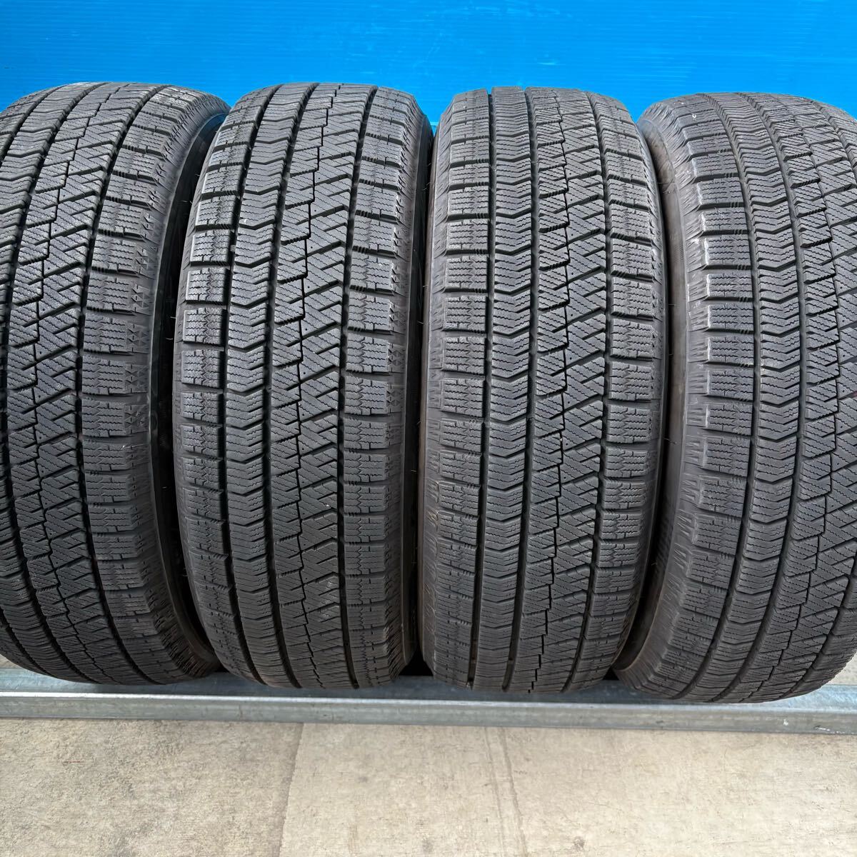 185/60R15 ブリヂストン BLI ZZAK VRX2 スタットレスタイヤ 185 185/60R15 ブリヂストン BLI ZZAK VRX2 スタットレスタイヤ 185
