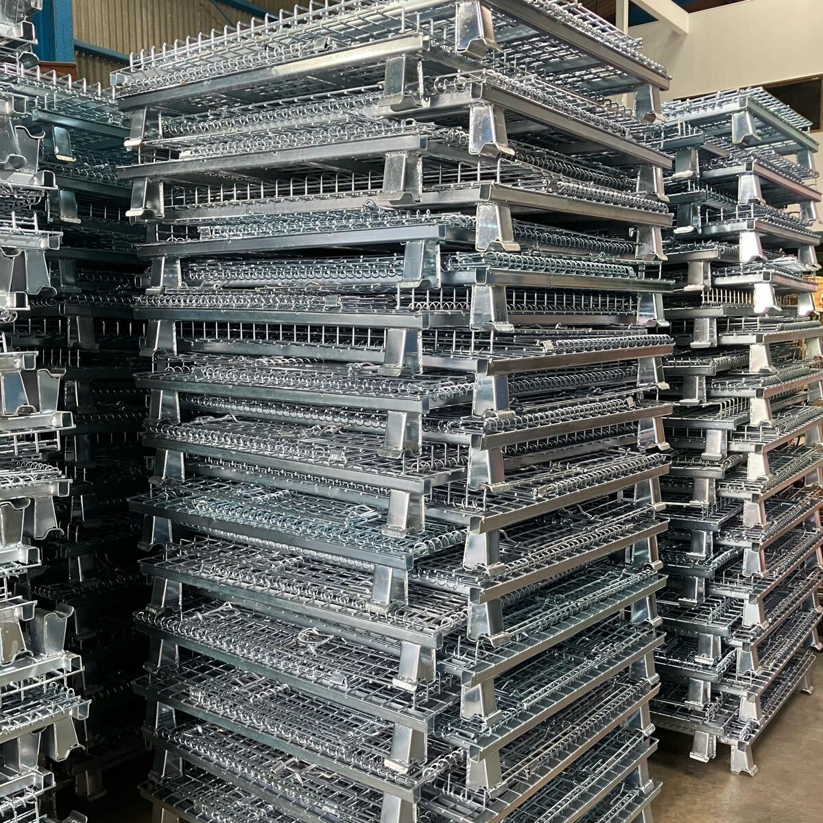 岐阜県瑞穂市発送　枚數(shù)変更可能　足場　メッシュパレット新品大60基セット　 パレティーナ　薪屋　建筑業(yè)界　足場　