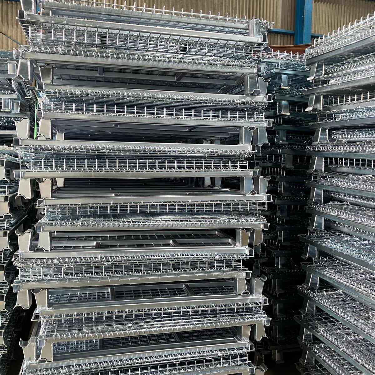 岐阜県瑞穂市発送　枚數(shù)変更可能　足場　メッシュパレット新品大60基セット　 パレティーナ　薪屋　建筑業(yè)界　足場　