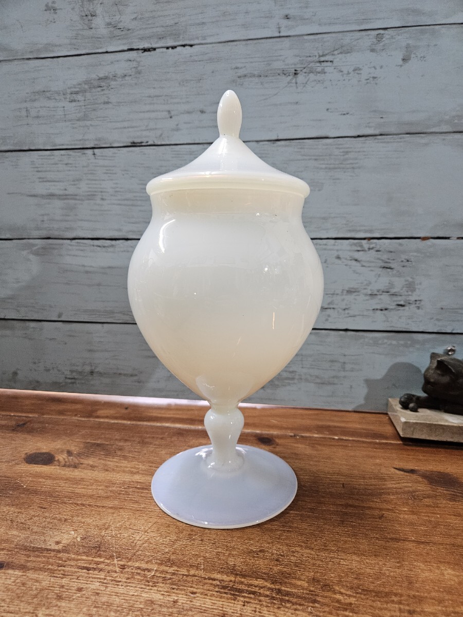 フランスアンティーク オパリンガラス ボンボニエール 蓋付き