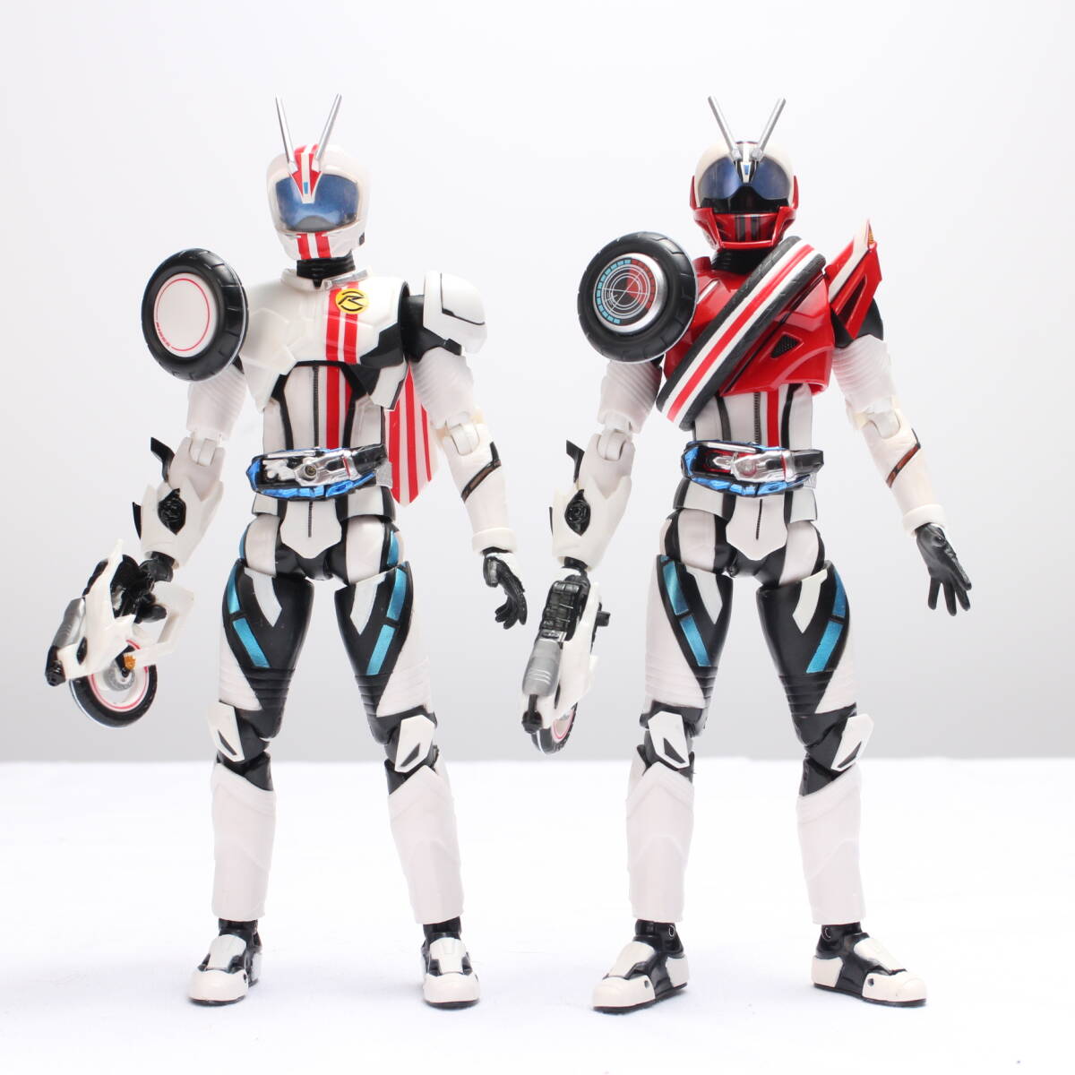 特別セーフ S H フィギュアーツ 仮面ライダーマッハ 2体セット S H Figuarts 特撮