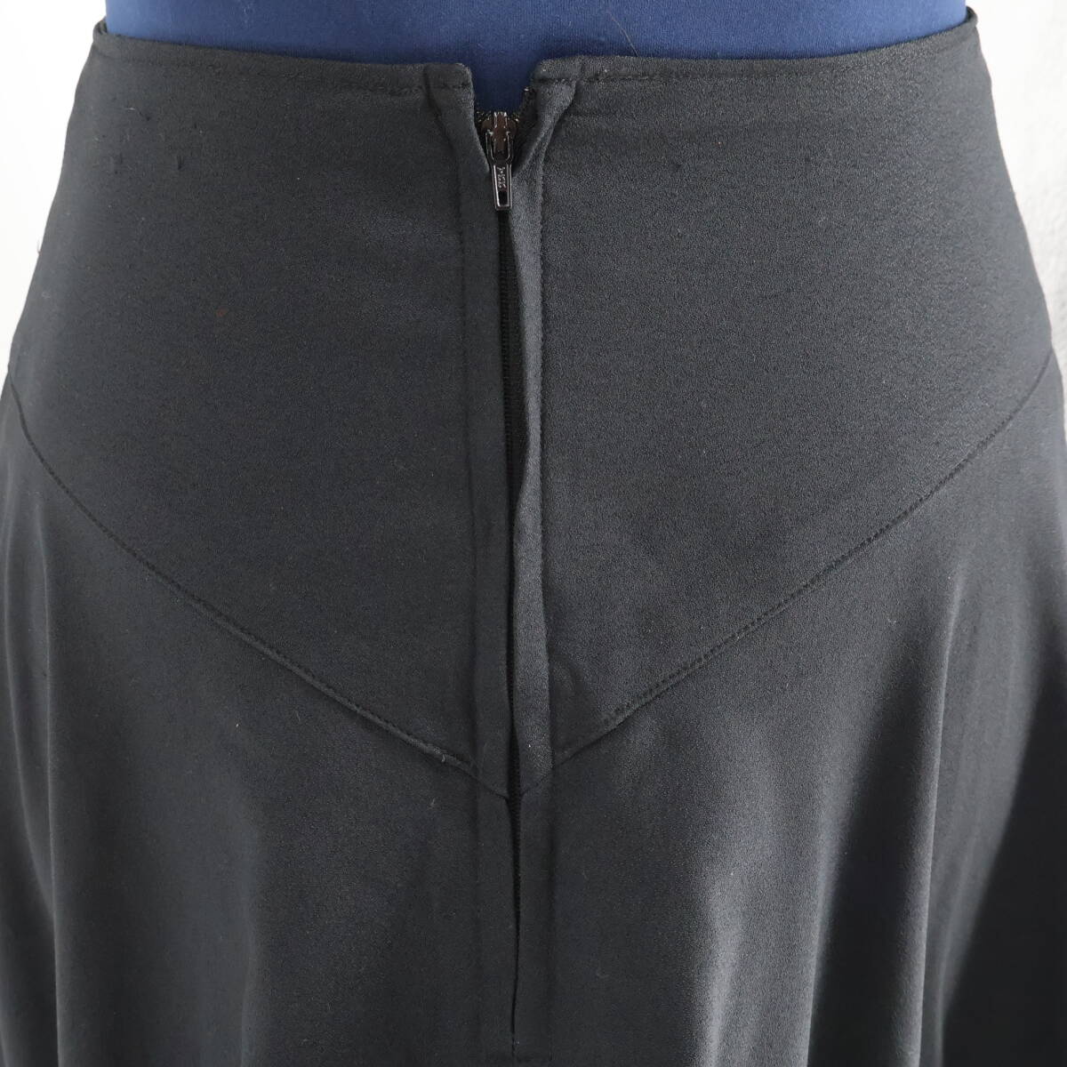 『送料無料』【美品 フラメンコ衣装】ブラック ファルダ スカート ボランテ 黒 無地 フリル 赤 レッド 段々 発表会 パーティ 練習 レッスン_画像6