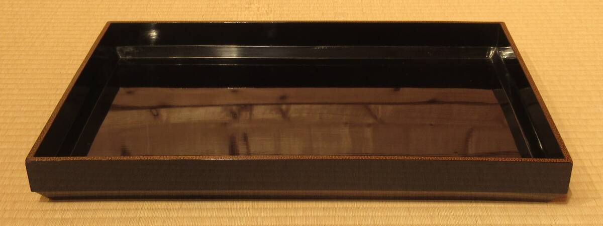 木製漆塗 縁唐草蒔絵 広盆 裏梨地 時代盆(50×34㎝)