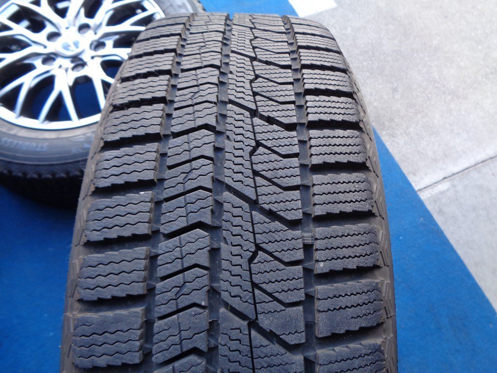 【送料込み】★ フリード ★ エクシーダー ★ 6J/+53 PCD 114.3 ★ 185/65R15 TOYO バリ溝 スタッドレス ★ Exceeder メッシュ ★