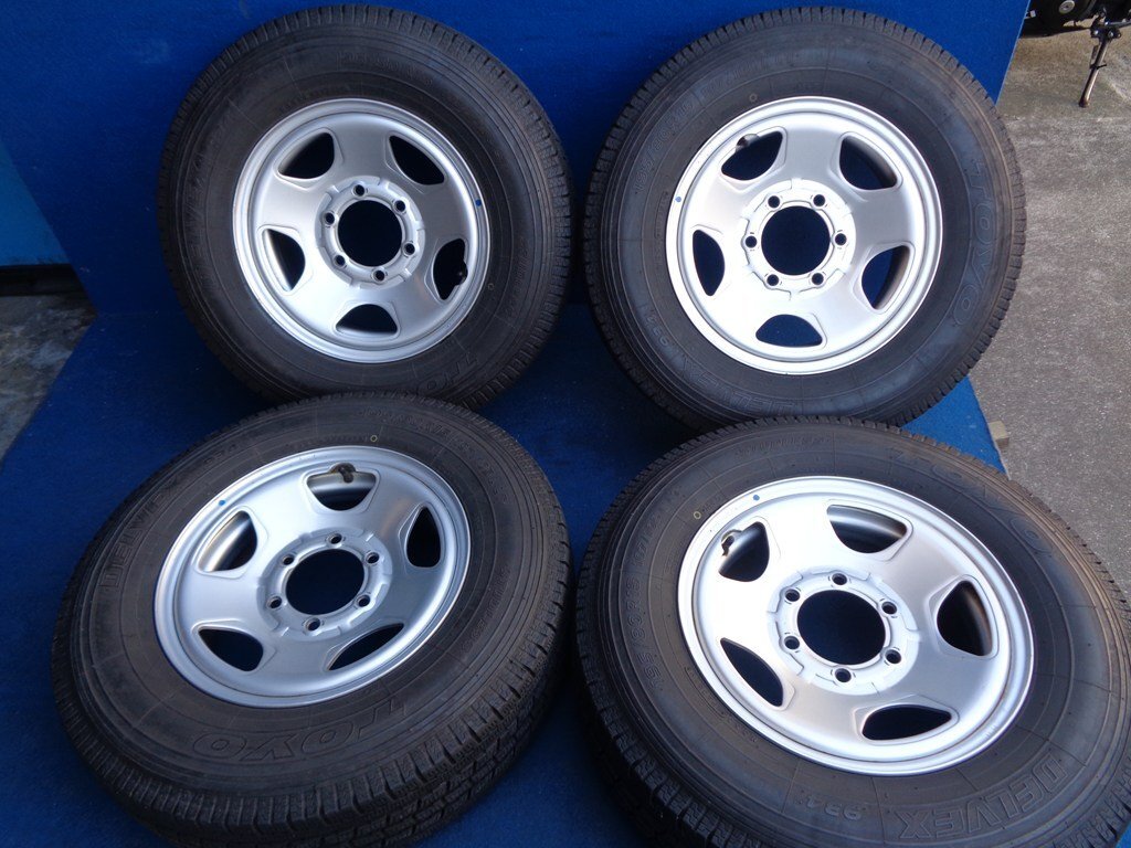 【送料込み】★ トヨタ ハイエース 純正 ★ 195/80R15 107/105 L LT ★ TOYO スタッドレス 4本セット ★