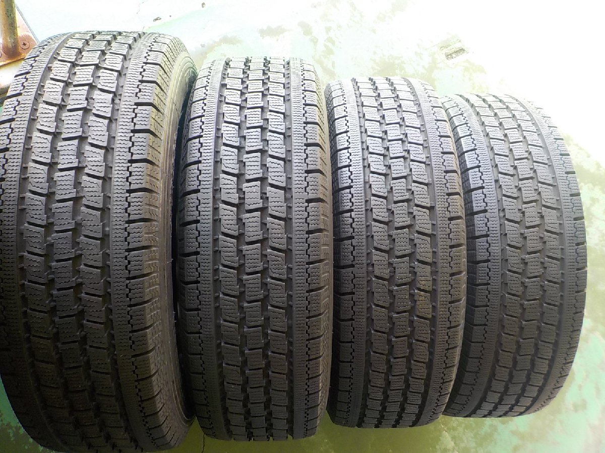 D15038 トヨタ クラウン 純正 スチール ノア ＶＯＸＹ 等 ＴＯＹＯ オブザーブ ９３４ 195/65R15 付き ６Ｊ +５０