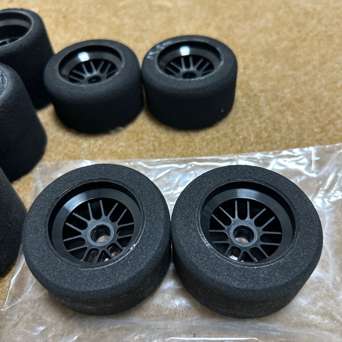 F1ラジコン用ZENハイラバースポンジタイヤ中古、新品セット F1ラジコン用ZENハイラバースポンジタイヤ中古、新品セット