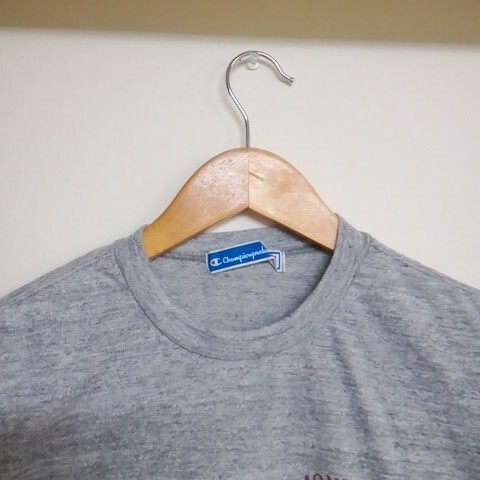 古着】Champion(チャンピオン) Tシャツ(半袖カットソー) Sサイズ 古着】Champion(チャンピオン) Tシャツ(半袖カットソー) Sサイズ