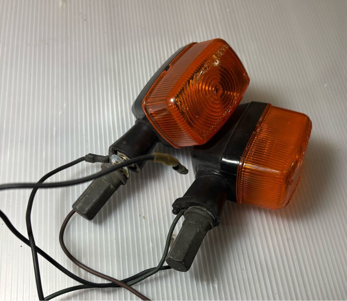 純正　リアウインカー FZR250R 3LN 89 