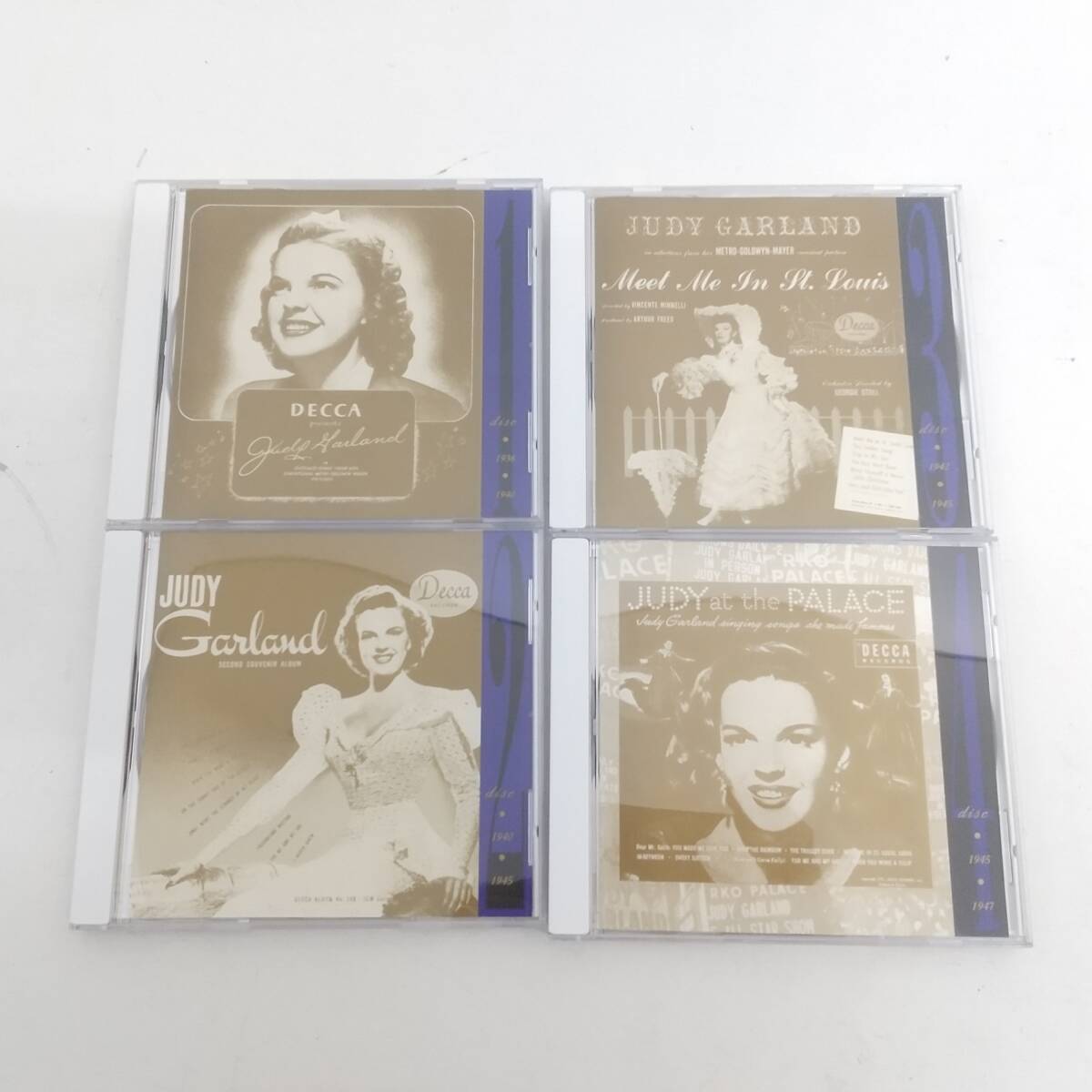 C22【輸入盤CD 4枚組】JUDY GARLAND / THE COMPLETE DECCA MASTERS_画像4