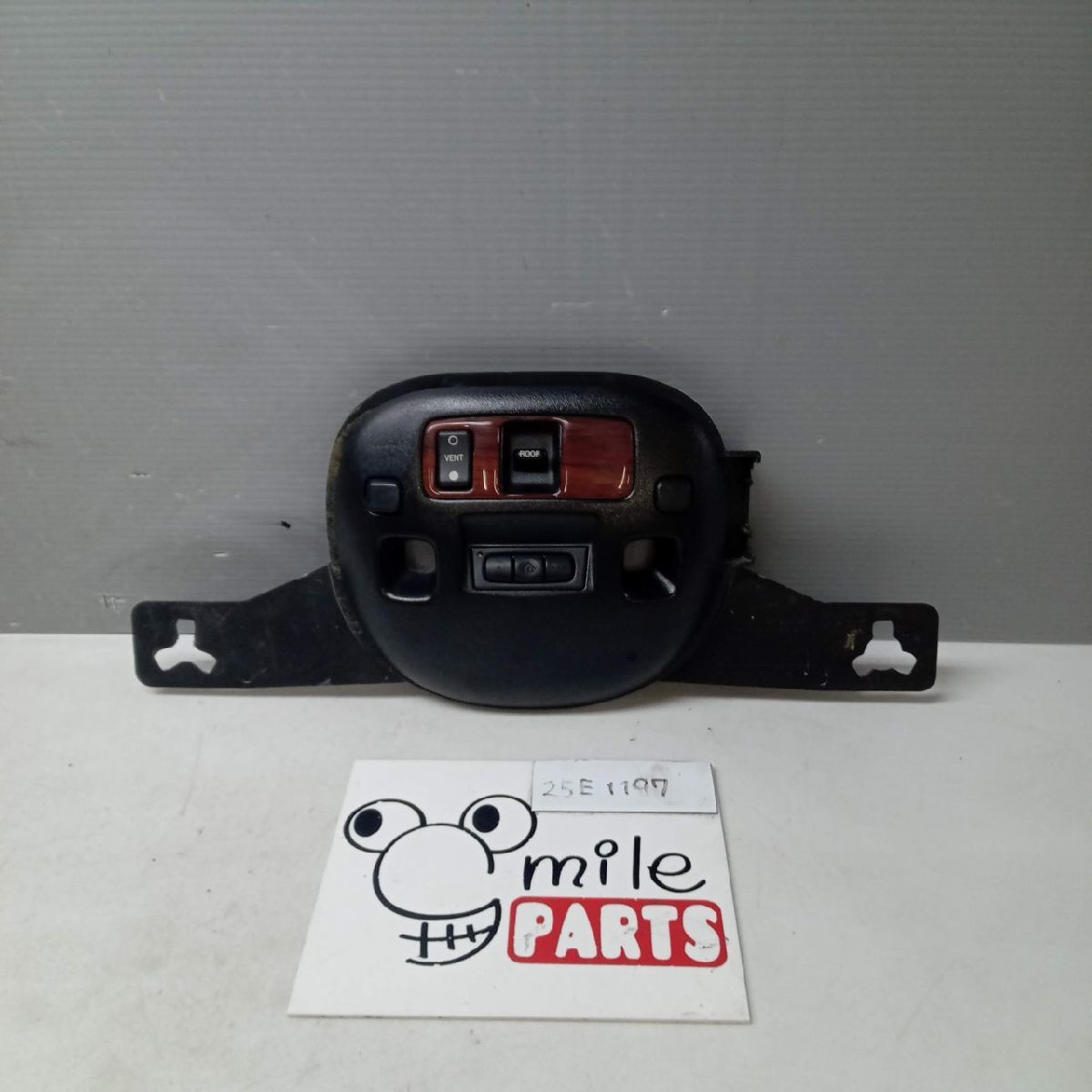 64K Deville оригинальный свет в салоне ( sunroof автомобильный ) 2Z6-28-1/25E1197* включение в покупку не возможно 