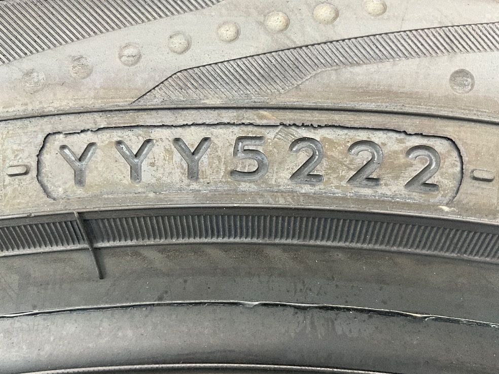 新品タイヤ 処分特価 2本セット 245/40R19 98W ヨコハマ BLUEARTH-RV RV03 夏 サマー 245/40/19 レジェンド/MPV b10776