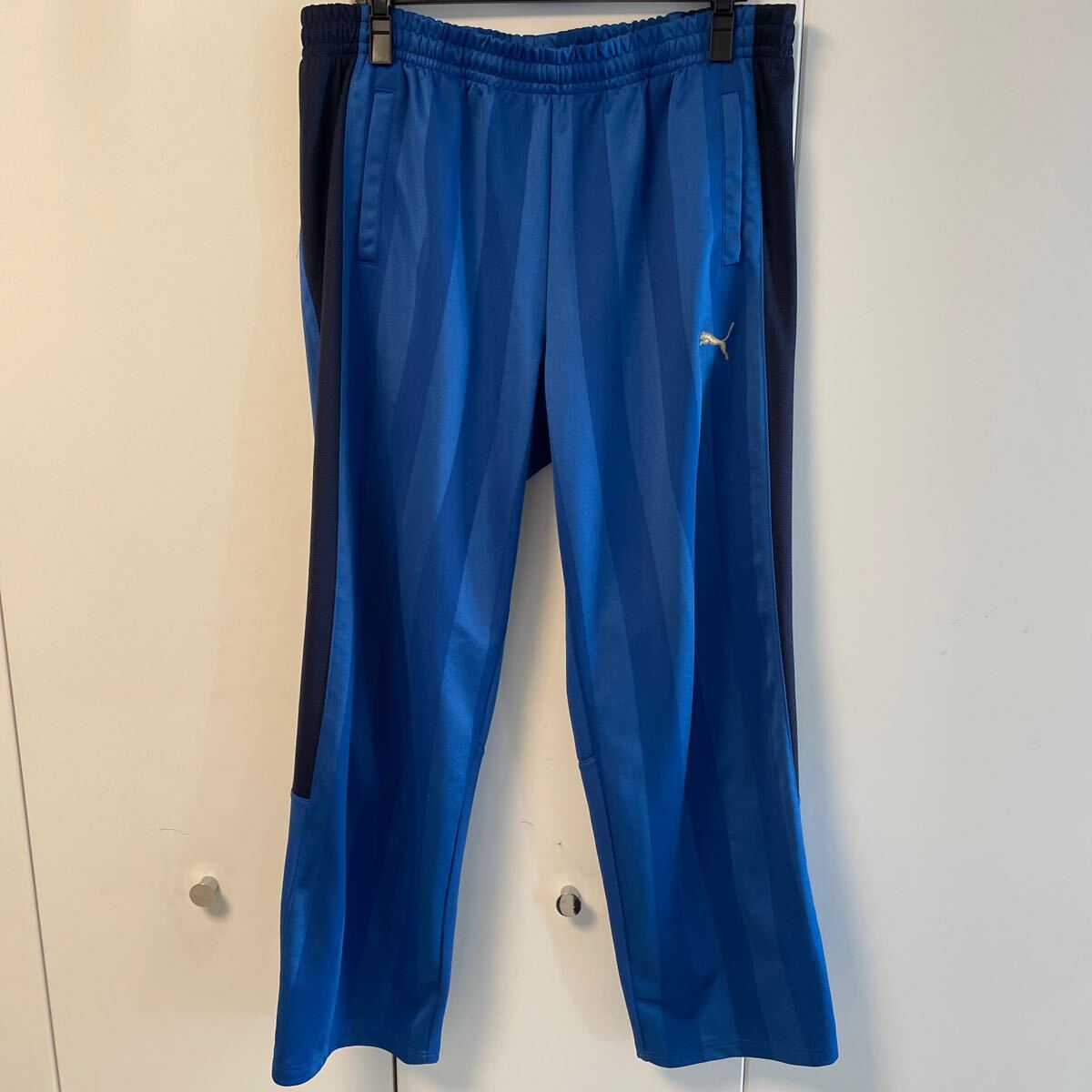 独特な店 Yahoo!オークション - PUMA プーマ シャドー ストライプジャージ プーマ