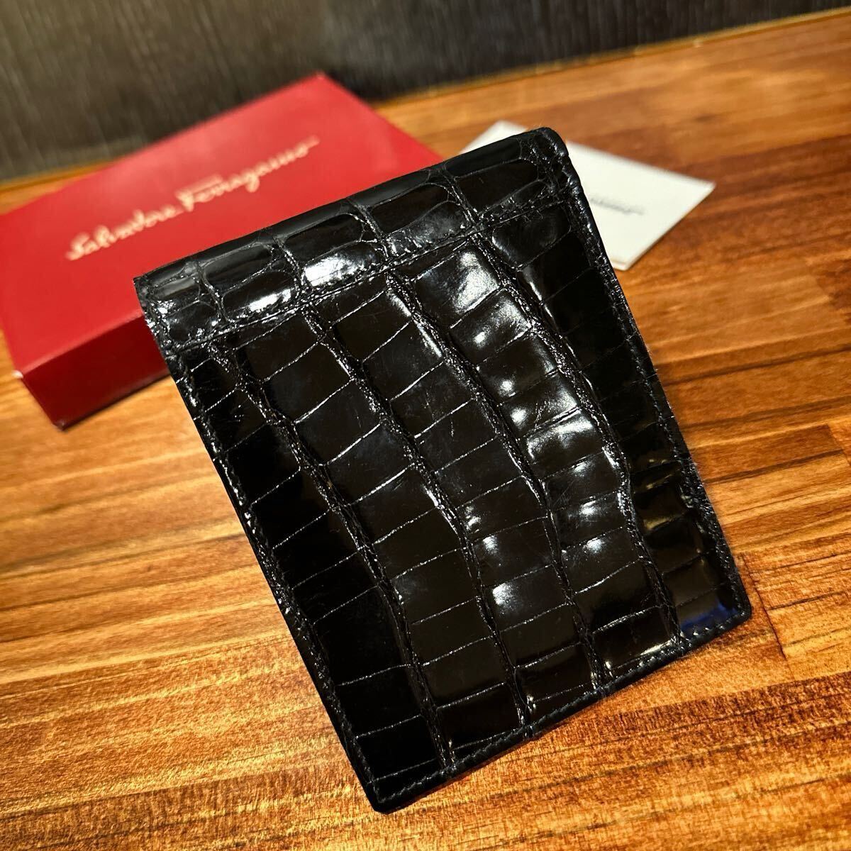 ほぼ未使用】最高峰 Salvatore Ferragamo サルヴァトーレ ほぼ未使用】最高峰 Salvatore Ferragamo サルヴァトーレ