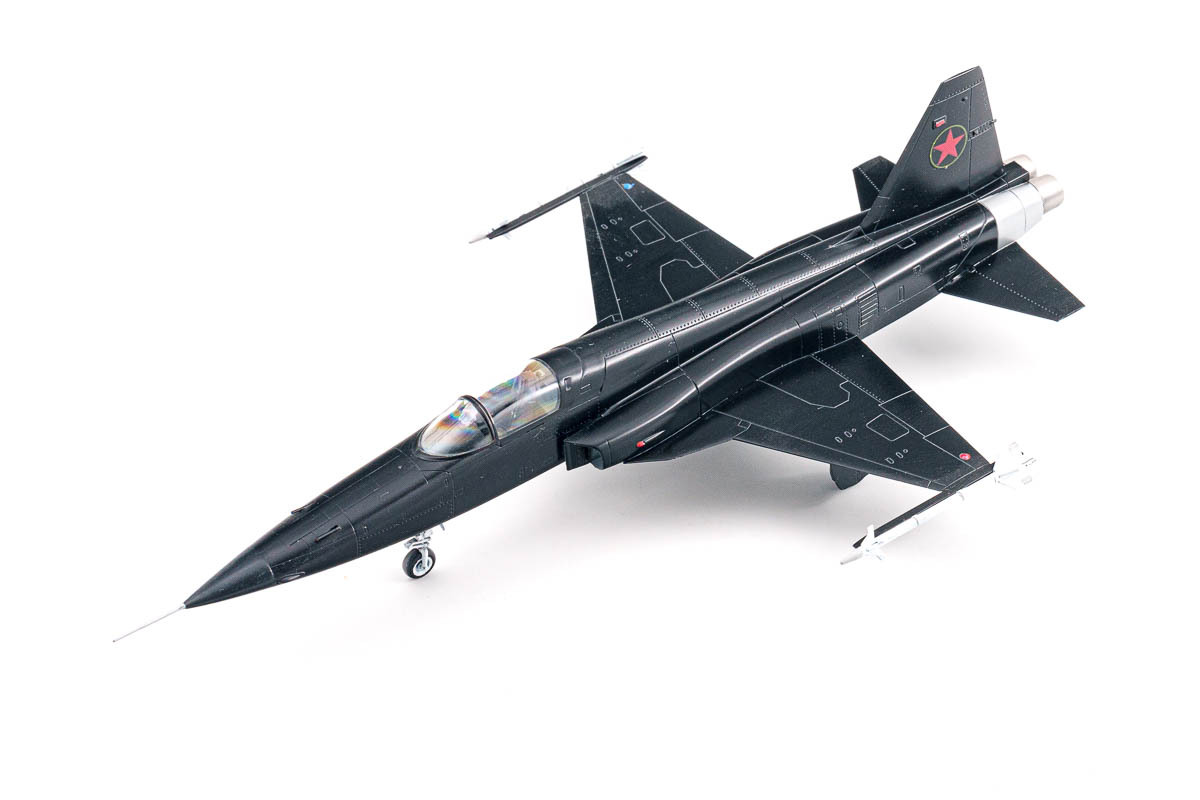 ドリームモデル 1/72 MiG-28(F-5E) プラモデル トップガン 完成品