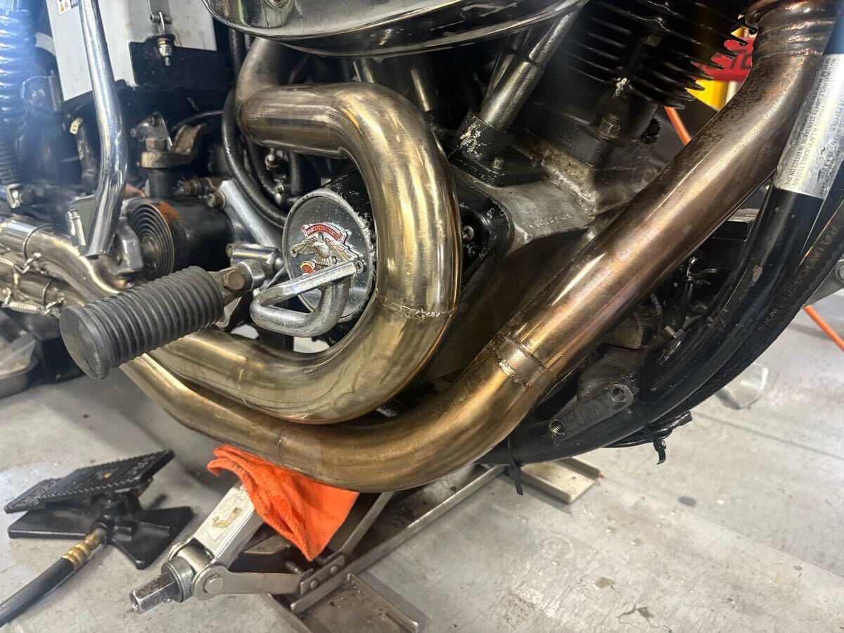 ハーレー ショベルヘッド 80年 FXS ローライダー 社外マフラー 4