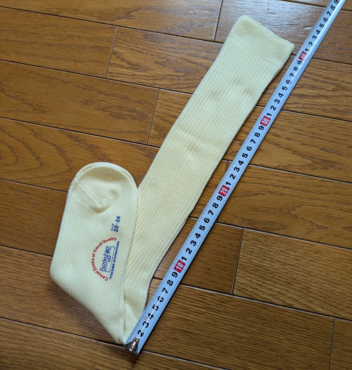 [Berkshire U.S.A] женский * гольфы *40 cm длина * одноцветный * ребристый * свет желтый * цвет носки 