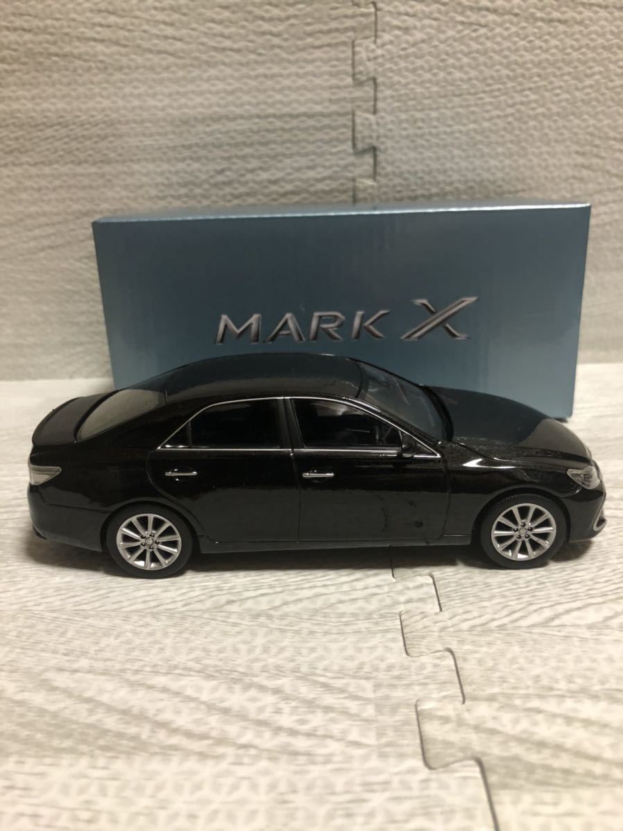 非売品　トヨタ　ミニカー 1/30 トヨタ 新型マークX MARK X 非売品 カラーサンプル