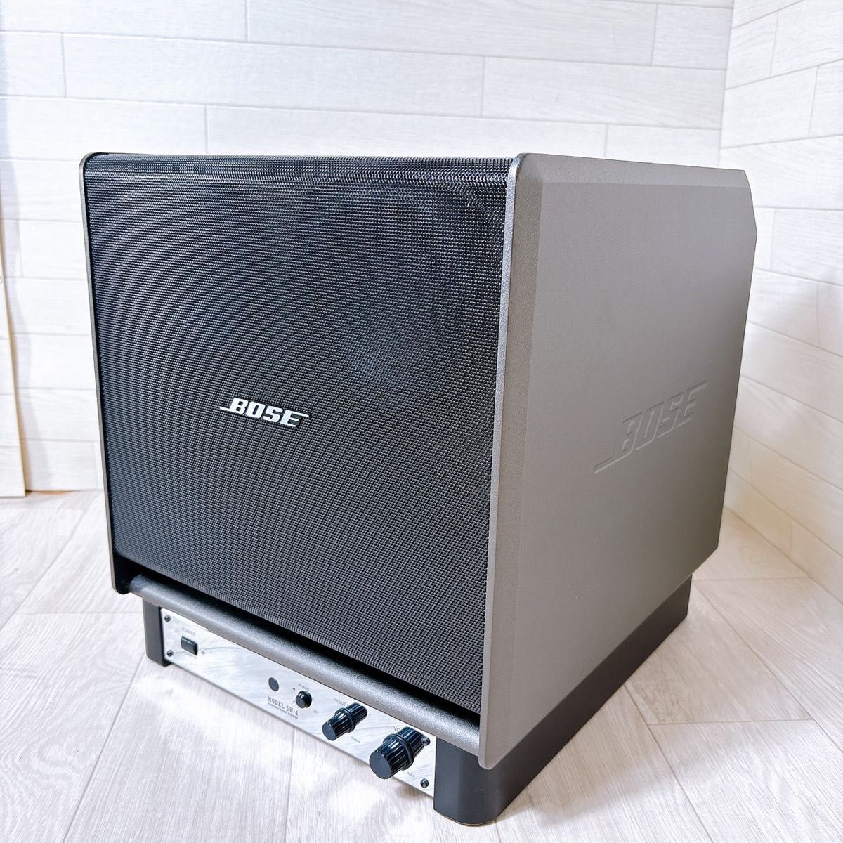 BOSE Bose MODEL SW-4 Powered Subwoofer система редкий редкость рабочий товар хорошая вещь рекомендация популярный звуковая аппаратура акустическое оборудование с дистанционным пультом 