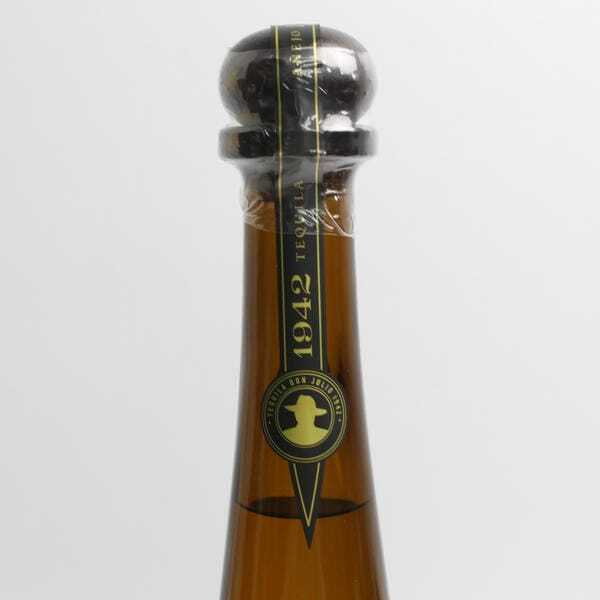 Don Julio(ドンフリオ)1942 テキーラ アネホ 38% 750ml Don Julio(ドンフリオ)1942 テキーラ アネホ 38% 750ml